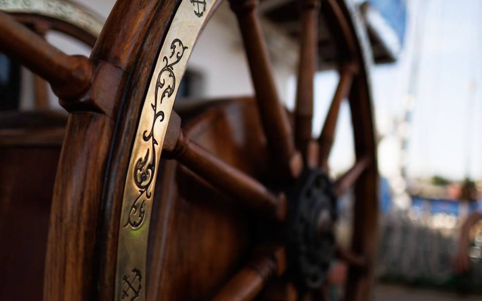 Evolution of the Ship Steering Wheel