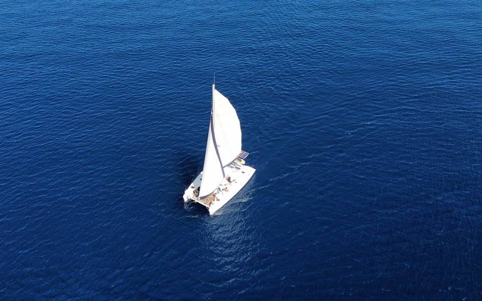 Sailing catamarans and modern cruising layouts