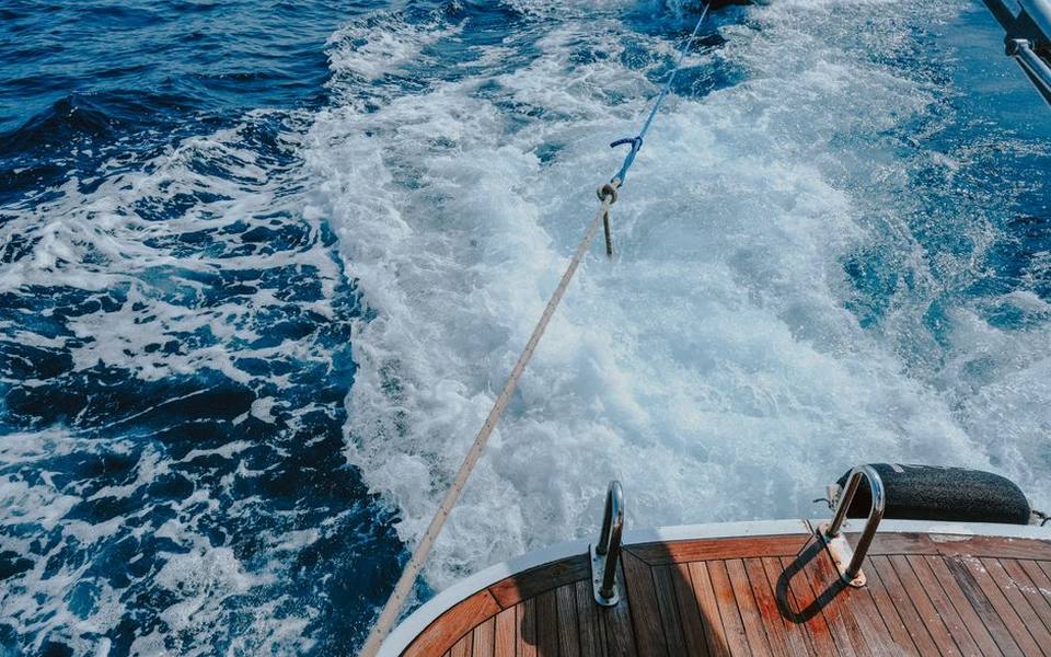 Handling Wakes and Coves at Lake of the Ozarks